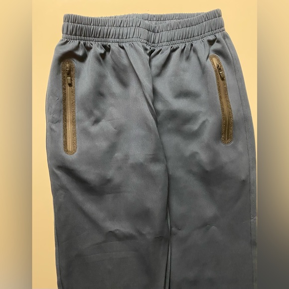 NWT! Men’s Sports 2-Piece Track Suit Set - Picture 6 of 7